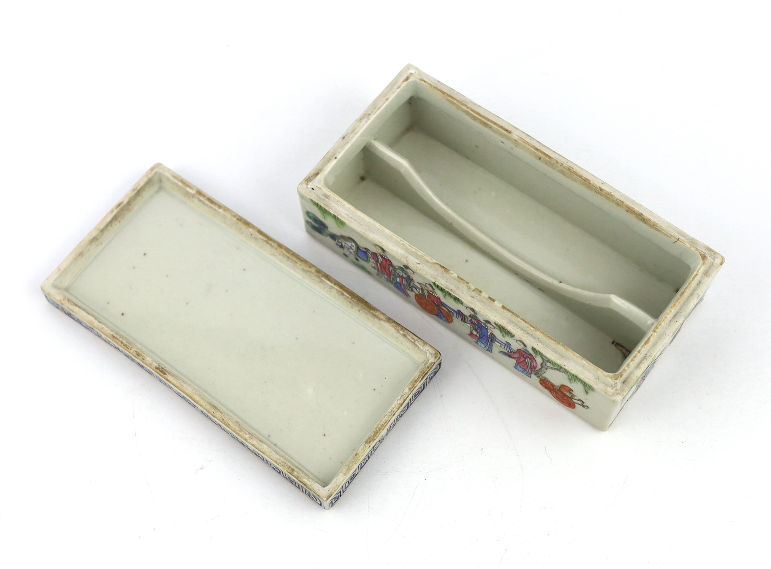 A Chinese famille rose pen box and cover, Daoguang period